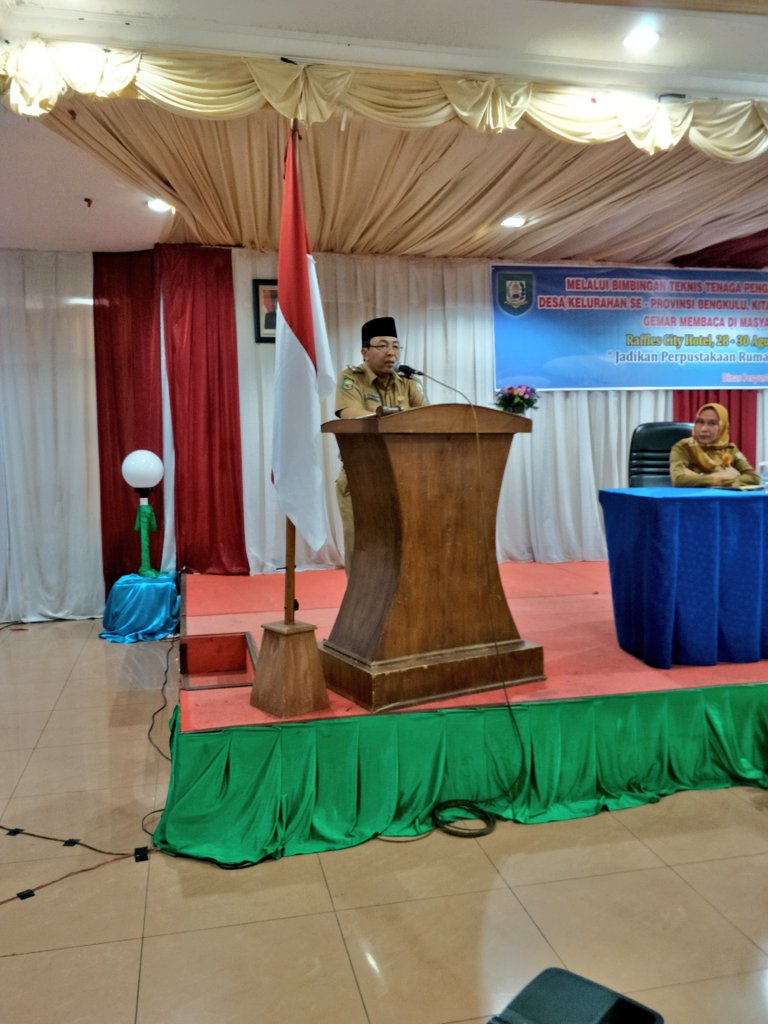 perpusBKL's tweet photo. Kepala Dinas Perpustakaan &amp; Kearsipan Prov.Bengkulu membuka Bintek Pengelola Perpustakaan desa/kelurahan Se-Prov.Bengkulu @mediacenterBKL https://t.co/qkDpFH31WT