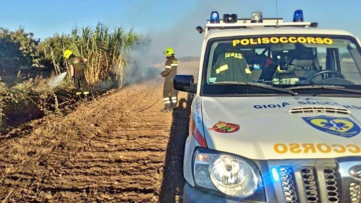Comune_GdC's tweet photo. Grazie 😊 ai nostri volontari di #protezionecivilegioia e #pagioiasoccorso per i numerosi interventi, muniti anche di ActionCam sul casco 👏👏👍 https://t.co/lIsq1du5LH