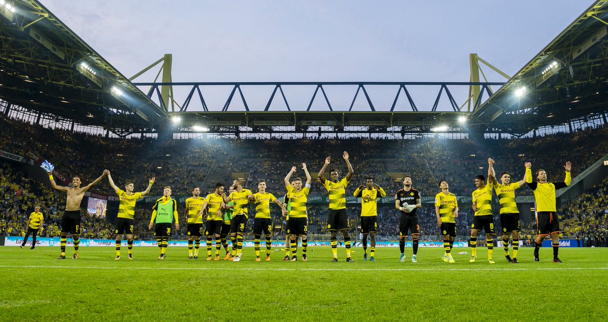 BVB_eng's tweet photo. 🙌🙌🙌 Keep your hands high, it's the beginning of the week! #MondayMotivation https://t.co/rIb4uM8nmh https://t.co/5IvG1tTul4
