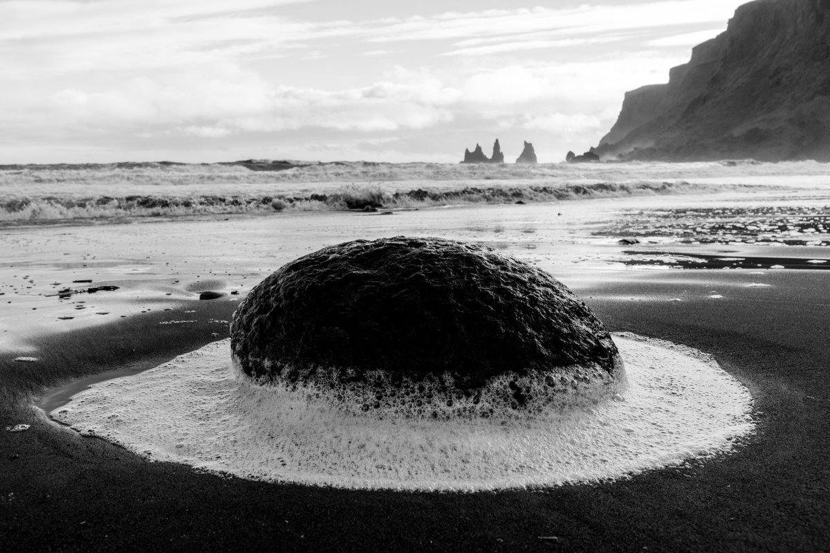 jensassmann's tweet photo. 35/52 is about #Reynisfjara black beach in #Iceland. One of my fav beaches in the world! https://t.co/LKexzR4B26 #52projectJA https://t.co/QiCditwMbU