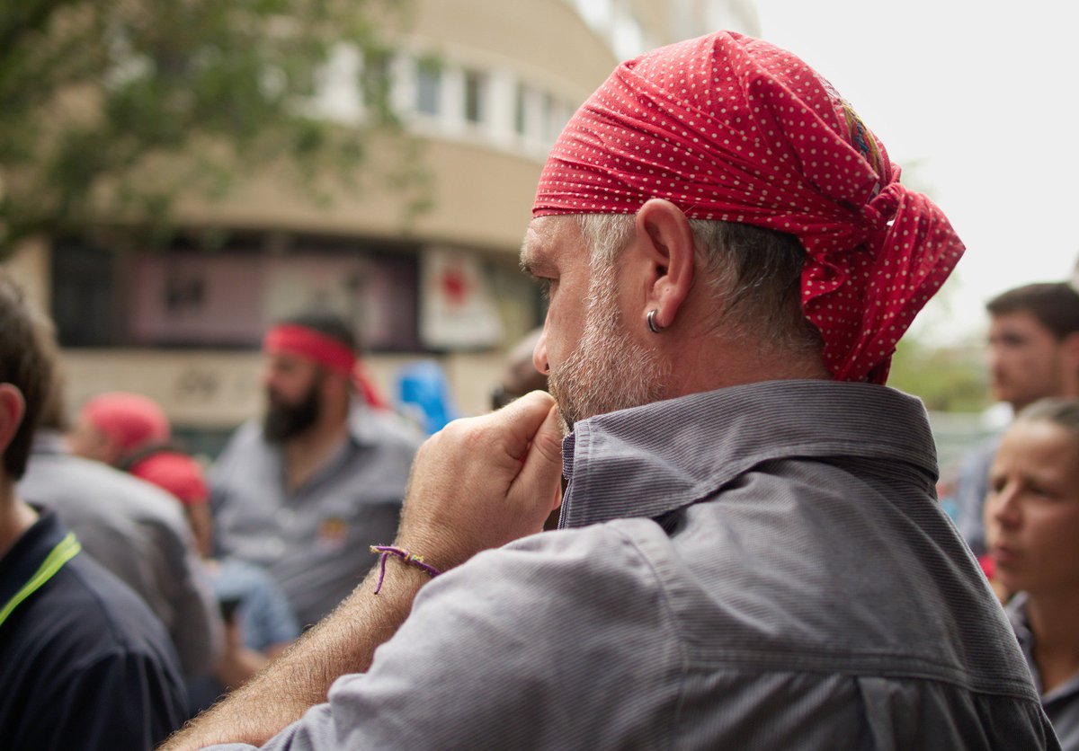 gerardrodr1's tweet photo. Festa Major Manresa. @Tirallongues Per mes fotos: https://t.co/EwXdUMTT29
#FMManresa #castellers #tirallongues #gx8 https://t.co/tuiIlbbkuM