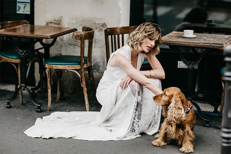 LoveNotesVC's tweet image. En el blog: una sesión de fotos por las calles de Paris con los vestidos de Georgia Young Couture 📷 Cassandra Ladru bit.ly/2wLs8jd