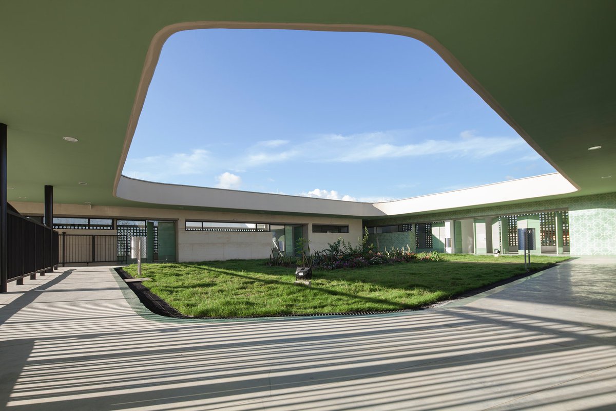 ditis_ampersand's tweet photo. #kindcentrum #referentie #inspiratie: beschermde en groene patio #buitenruimte met #overdekte verharding rondom https://t.co/Vp0l7MVOG4 https://t.co/2Vy5te8nvq