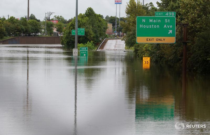 Reuters tweet picture