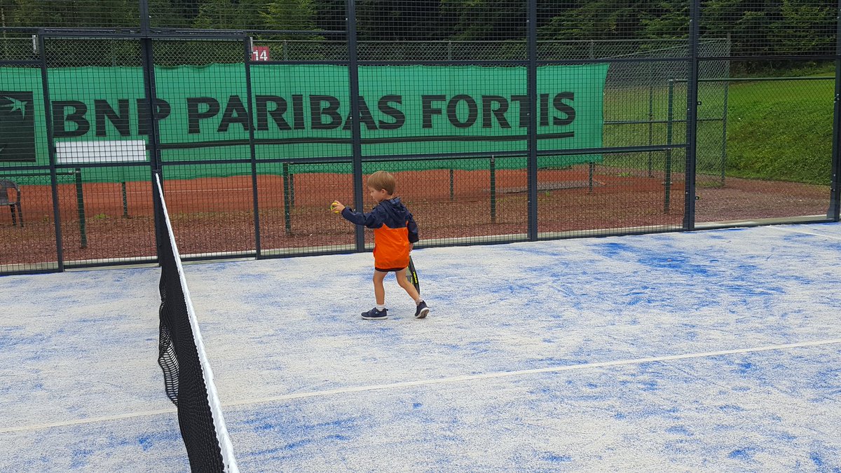 Go4Padel's tweet image. Le #padel c'est le sport accessible et ouvert à tous🎾
Petit ou grand, pas d'excuses pour ne pas s'y mettre 👏🤞