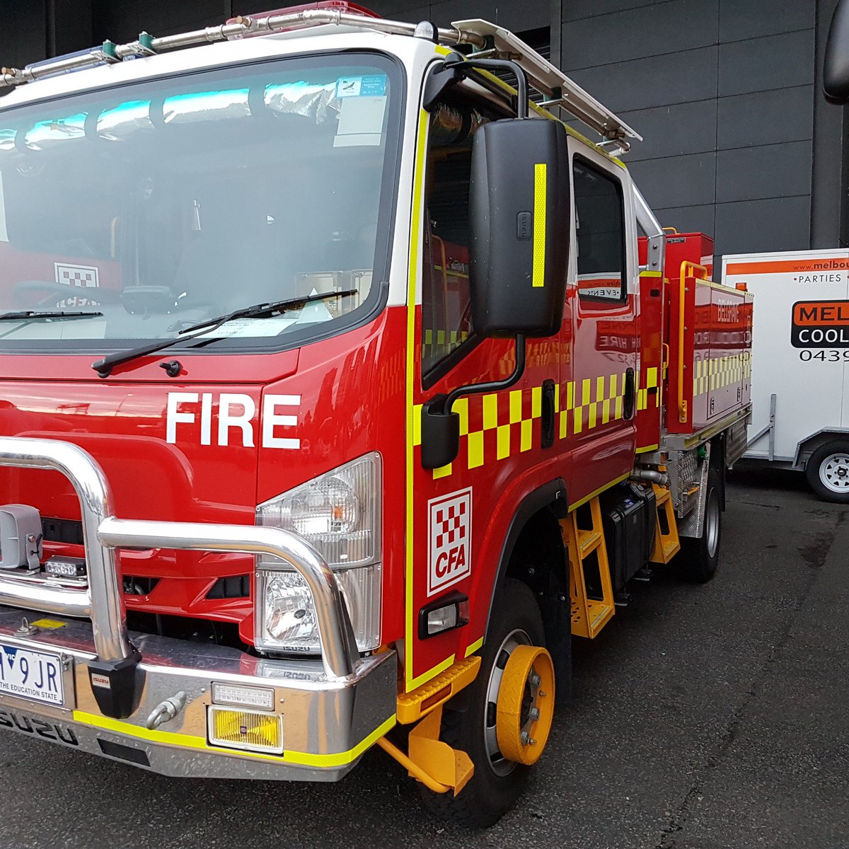 **community notice**
Large @CFA_Members training exercise at gendore.
Sth gippy hwy #Tooradin .
Multiple trucks onscene. 
** training only**