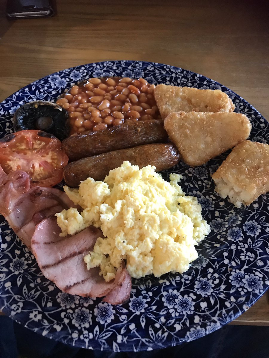 BranchSsfc's tweet photo. Off to Scarborough but starting the day off right #linethestomach @SouthShieldsFC https://t.co/lQdhsUVEfN