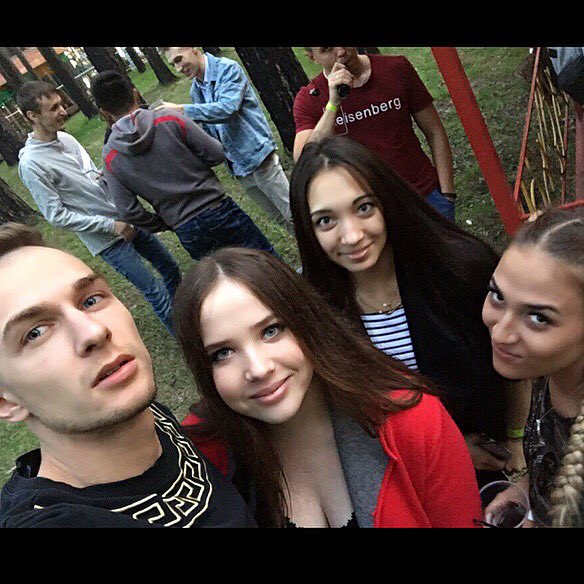 katya0707's tweet photo. Корпоратив💃🍹🎉#zтерритория https://t.co/XkYJCEFNbW