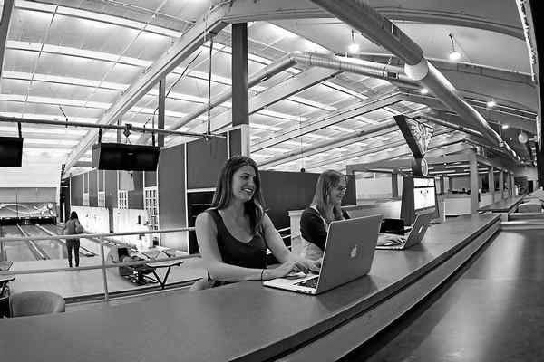 AgencyAdvantage's tweet photo. Now that's a cool office! Digital firm sets up shop at former Thunderbird Lanes building in Troy @24Gsocial https://t.co/7vayCmAV1W #digital https://t.co/aloFqPxGuI