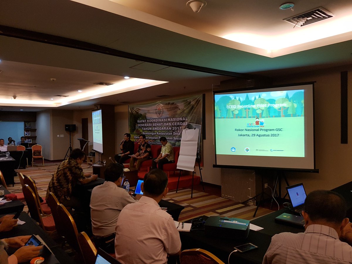 kmngenerasi's tweet photo. Materi terkait strategi pelaksanaan PAUD #GSC 2017 #RakornasGSC https://t.co/mTlsymYaYM