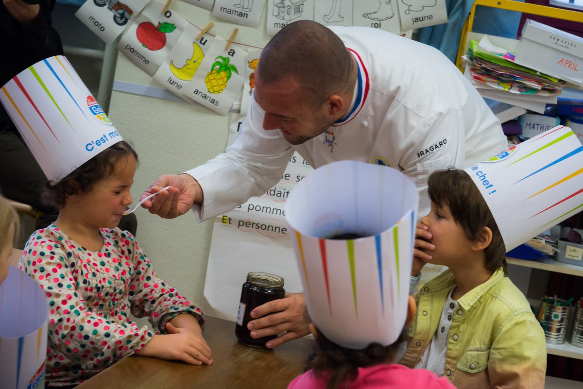 Le meilleur remède contre la malbouffe : l’Éducation. #leçondegout . Un article de <a href="/LeFigaro_Sante/">Le Figaro Santé</a>  bit.ly/2xcmALy 👶🥄👨🍴👴🍽