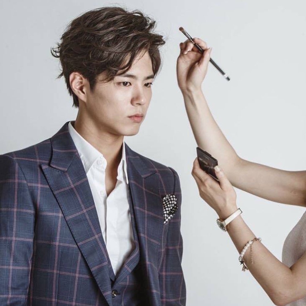 ParkBoGum_PH's tweet photo. How can someone look this good?! Hihihi.
#ParkBoGum #LITMSugod 😊❤️❤️ https://t.co/OsJJ2KFgxx