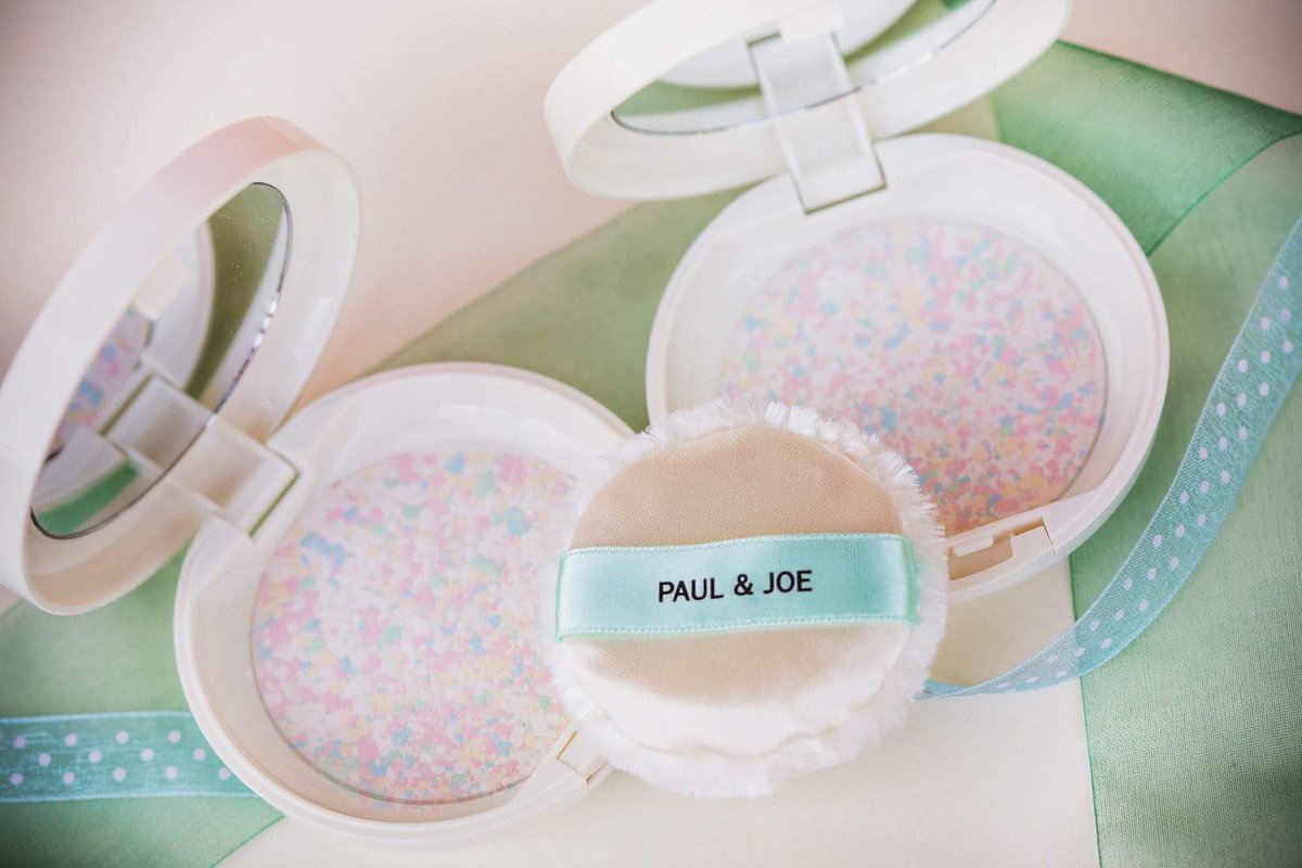 Paul Joe Beaute Jp En Twitter パウダー 表面にご注目 白 ピンク 青 黄 緑 5色のパールがきらめく 限定 パウダー グリーンのリボンパフで肌へ優しくのせて 透明感が肌に宿ります プレストフェイスパウダー 9 1発売 予約受付中 T Co Paul Joe Beaute Jp En Twitter パウダー 表面にご注目 白 ピンク 青 黄 緑 5色のパールがきらめく 限定 パウダー グリーンのリボンパフで肌へ優しくのせて 透明感が肌に宿ります プレストフェイスパウダー 9 1発売 予約受付中 T Co