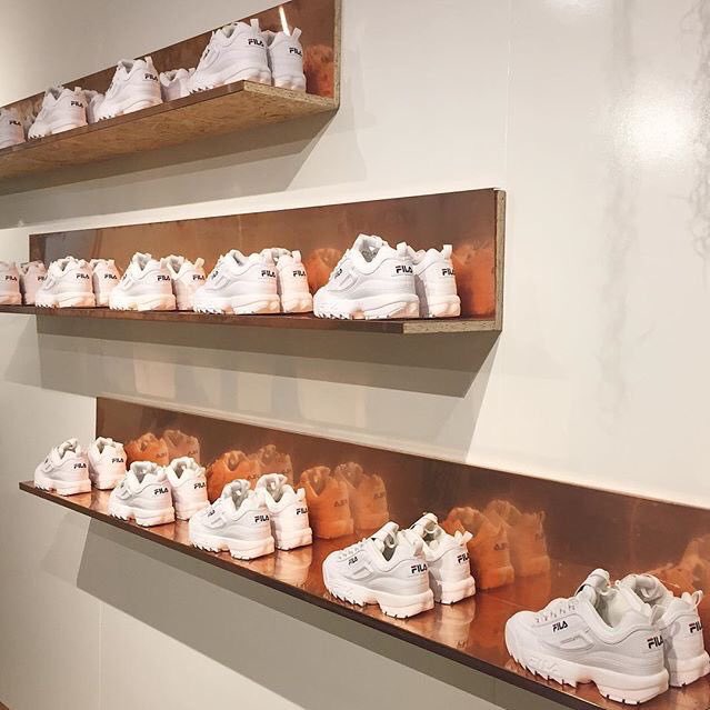 Fila Disruptor 

bit.ly/2xpYihg