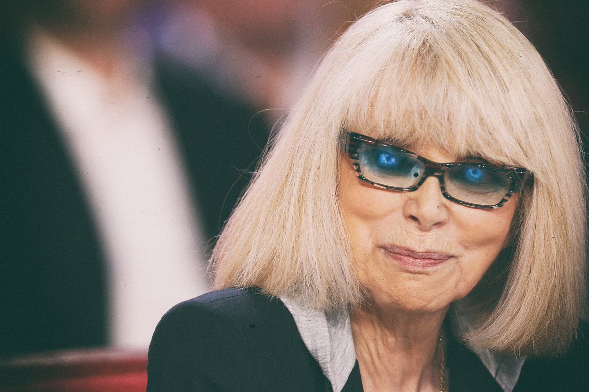 borisgortz's tweet photo. 28/08 !!!ATTENTION SPOILERS!!! RIP Mireille Hyper DARC

#MireilleDarc #RIPMireilleDarc #DARC #GoTS7 #GoT #GoTFinale https://t.co/W7N1Z9QpM4