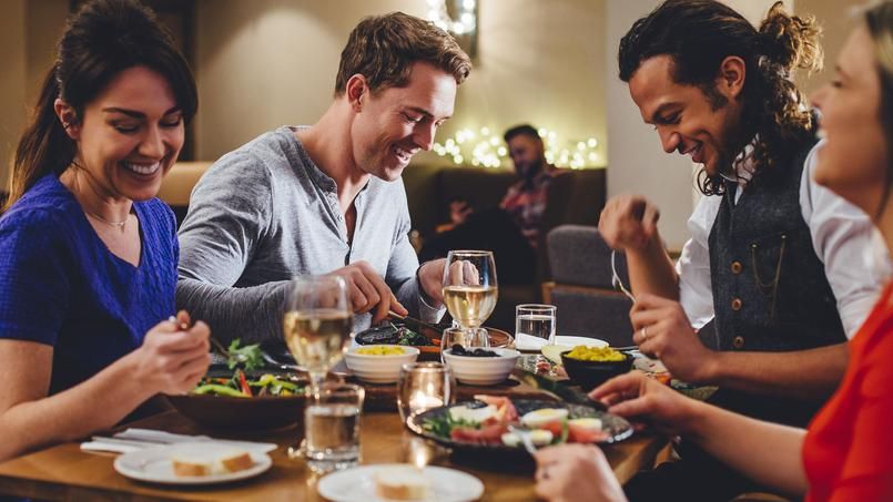 #Nutrition . Au #restaurant, comment se faire plaisir tout en gardant la ligne ?  <a href="/LeFigaro_Sante/">Le Figaro Santé</a> buff.ly/2vWGFpe