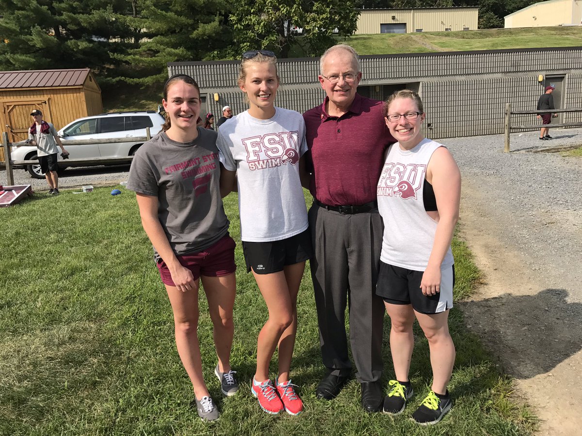 FalconPresJones's tweet photo. Had a great afternoon at the SAAC/Athletic Dept picnic to welcome student athletes. Great ambassadors for FSU &amp; athletics! #GoFalcons https://t.co/l9EGyIrZi7