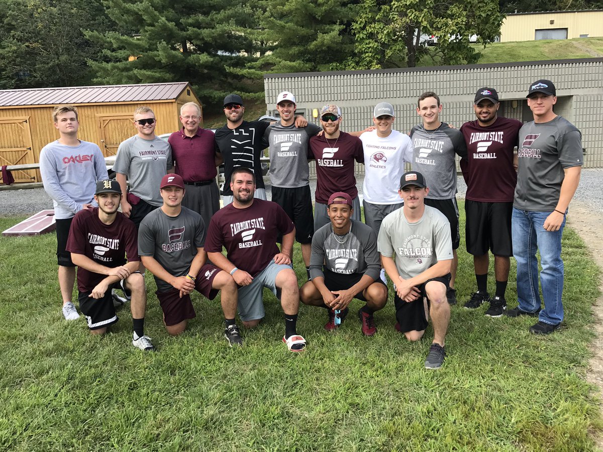FalconPresJones's tweet photo. Had a great afternoon at the SAAC/Athletic Dept picnic to welcome student athletes. Great ambassadors for FSU &amp; athletics! #GoFalcons https://t.co/l9EGyIrZi7