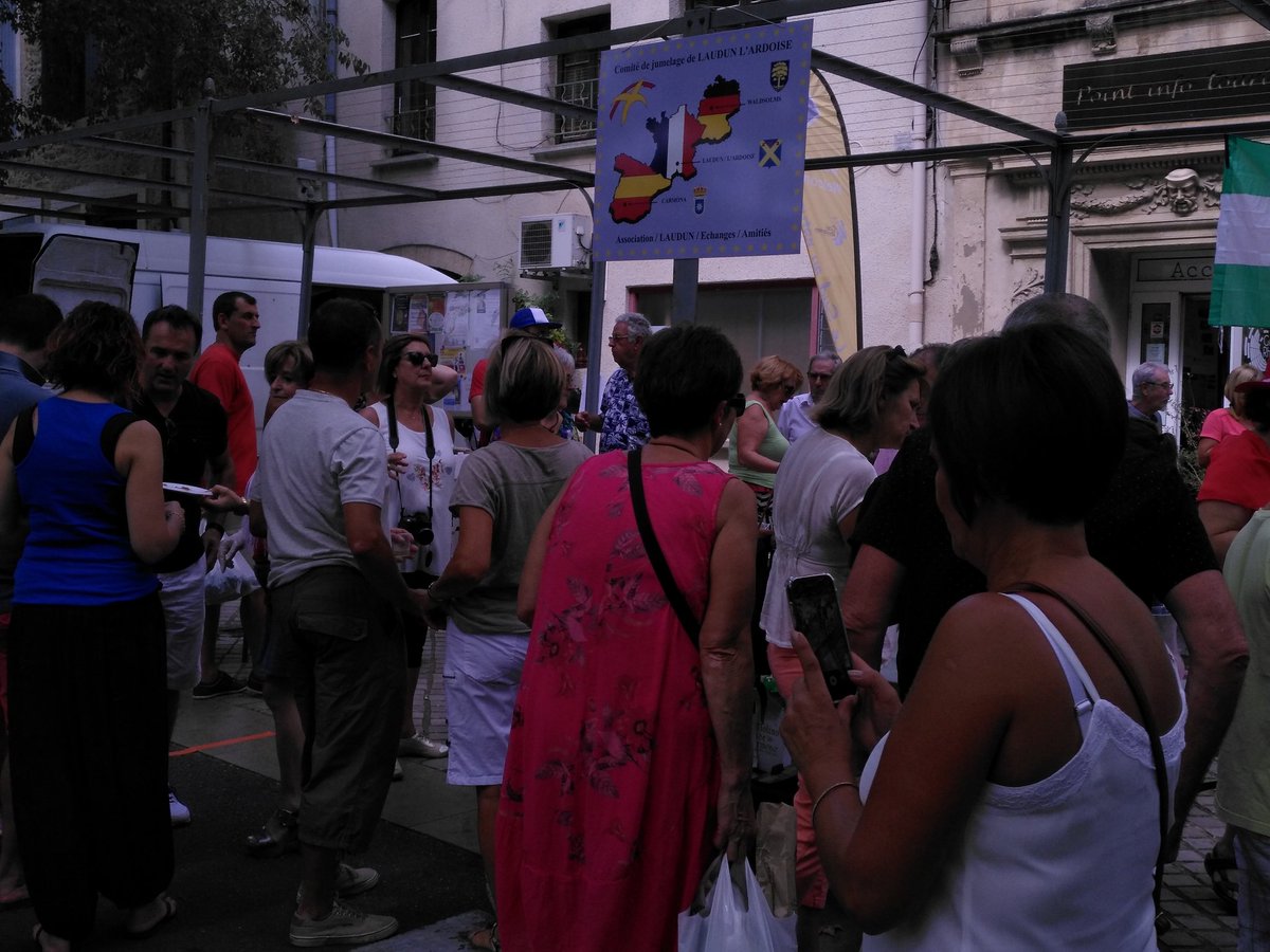carmonalaudun's tweet photo. Promoción de Carmona y la provincia de Sevilla gracias al programa y labor de las asociaciones de hermanamientos de Laudun y de Carmona. https://t.co/3xhiKrCUb0