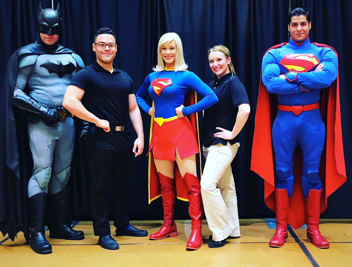 Extreme_MP's tweet photo. Our costume handlers at Sandusky mall assisting the Justice League Characters! #justiceleague #extrememp #extremeteam https://t.co/wpa8NvQtzb