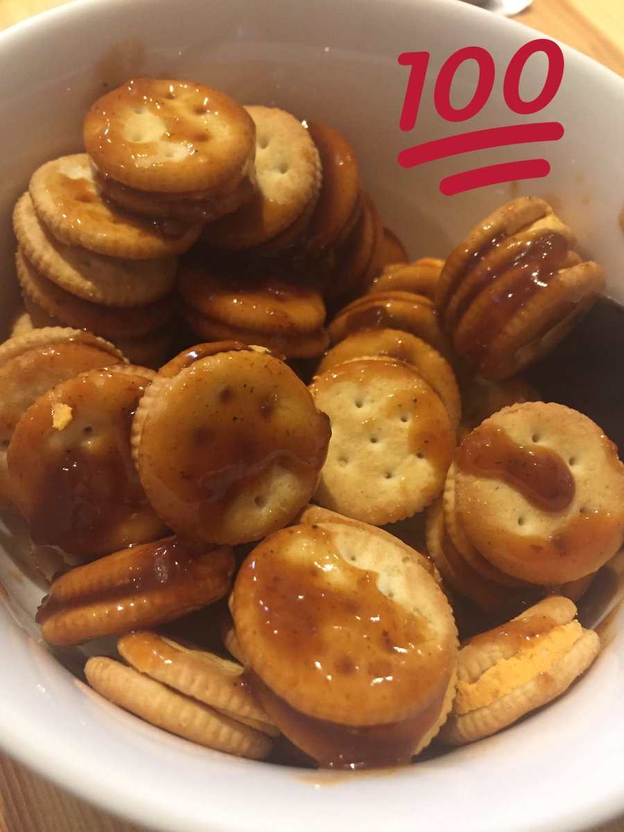 insideabbey's tweet image. My favourite snack is ritz cheese sandwich crackers and BBQ sauce 😍💓and anything else BBQ