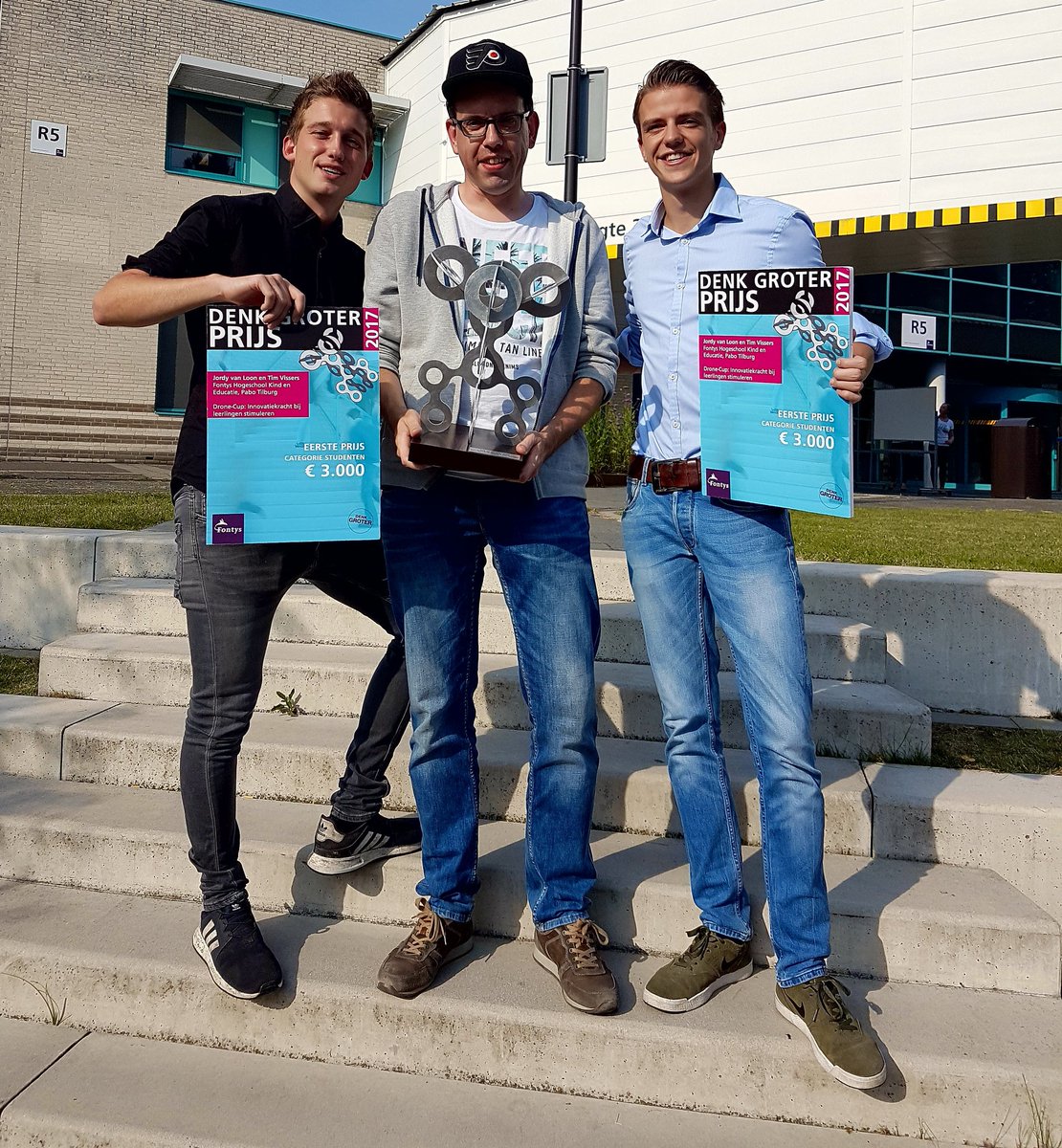 Astrid Venes (@avmarnix) on Twitter photo Tim Vissers en Jordy van Loon van <a href="/FontysKindEduca/">Kind en Educatie</a> @pabotilburg winnen de <a href="/Fontys/">Fontys</a> Denk Groter prijs!!! Gefeliciteerd! #trots <a href="/svangeffen/">Sem van Geffen</a> Tim Vissers en Jordy van Loon van <a href="/FontysKindEduca/">Kind en Educatie</a> @pabotilburg winnen de <a href="/Fontys/">Fontys</a> Denk Groter prijs!!! Gefeliciteerd! #trots <a href="/svangeffen/">Sem van Geffen</a>