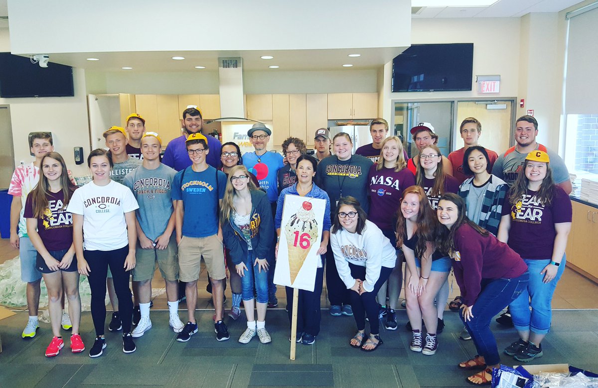 Starting our week with amazing <a href="/Concordia_MN/">Concordia College</a> volunteers! Thanks for helping prepare for Healthy Cooking in the Classroom! #hfc17 #cordmn
