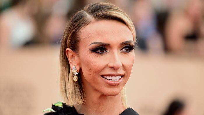  8/17 Happy Birthday to: Guilana Rancic, Robert DeNiro, Kristin Holt, Charles Aitken 