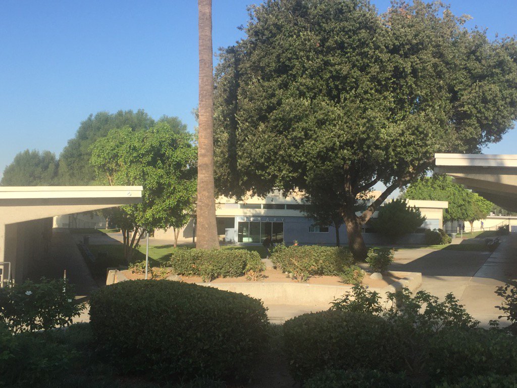 8 am on the beautiful DHS campus and no one in sight. Everyone where they're supposed to be <a href="/duarteusd/">Duarte Unified</a>  <a href="/Duarte_ASB/">Duarte ASB</a>