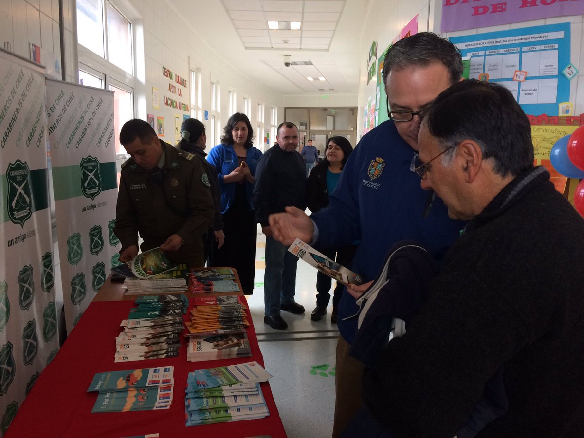 gladysa9's tweet photo. Campaña fomento denuncia ciudadana en Cesfam Quillahue https://t.co/OQ9R8cupp1