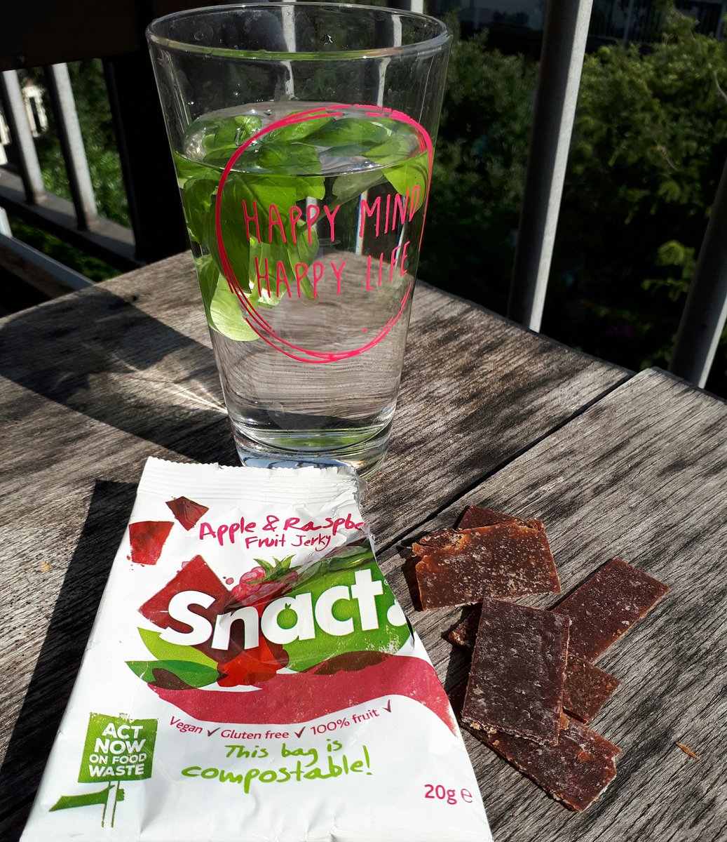 Lkeetels's tweet photo. Dit tussendoortje is gemaakt van gered fruit @SnactNow #Snactivism #CircularSummerTip 28 https://t.co/ufQV3lrQrO