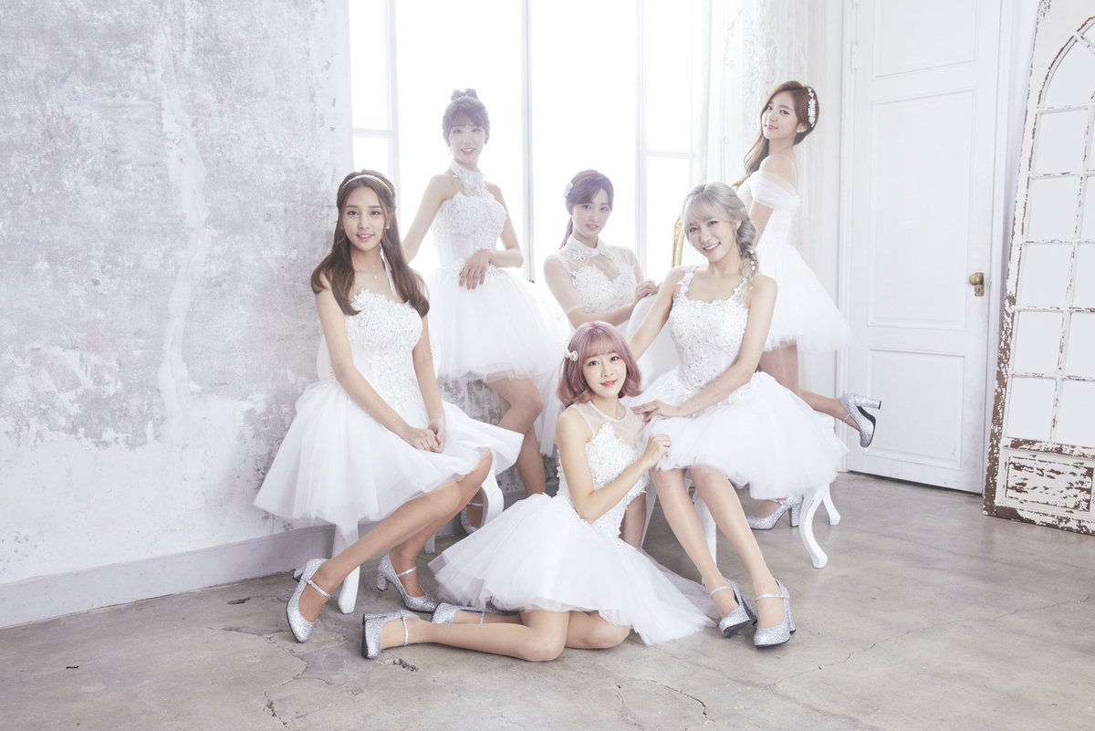 itsmike9's tweet photo. From Pit-A-Pat to Only U, Been a fan since the day one!😍
#3YearsWithLABOUM💖
#LABOUM3rdAnniversary🍾
#LABOUM3rdBIRTHDAY✨
#라붐💘 #LABOUM🎉 #라떼☕️ https://t.co/tYtdRvTNVH