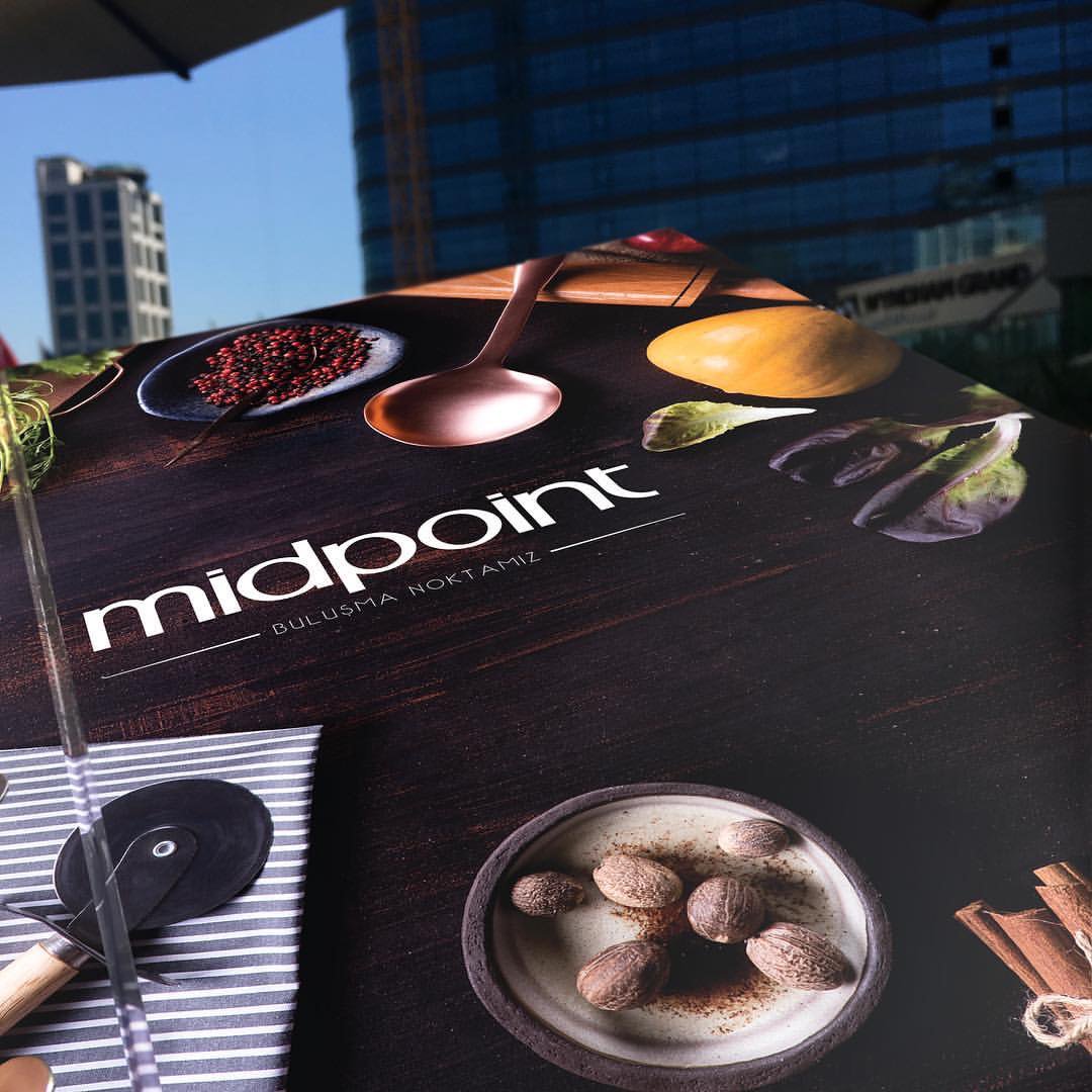 Food Marketing hizmeti verdiğimiz Welldone ve Midpoint’in yeni menüsü şubelerde yerini aldı bile! 😌