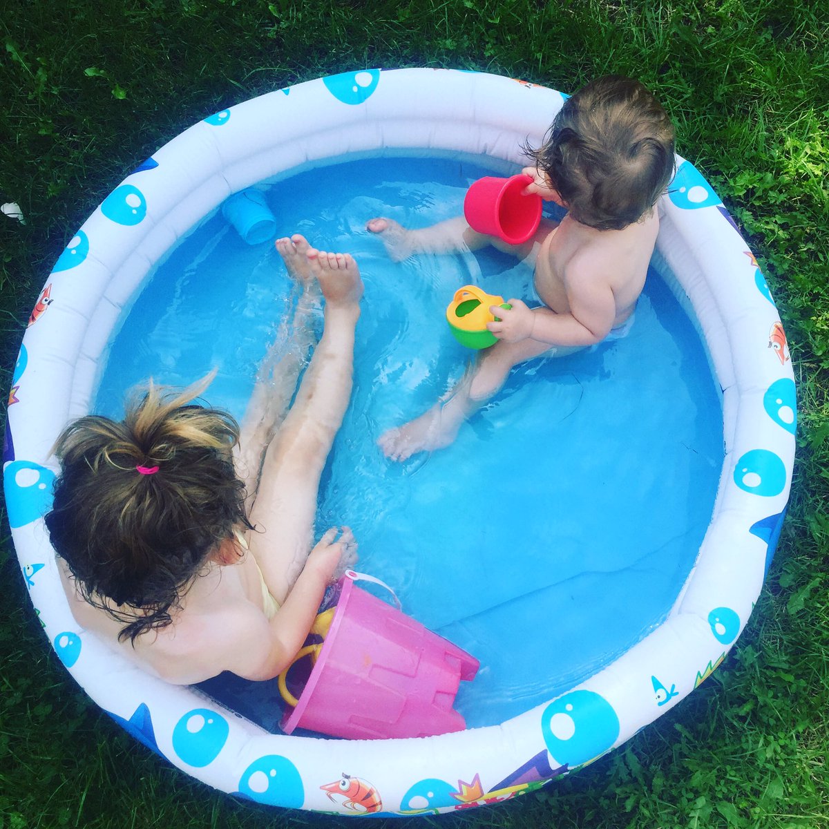 LifeLittleToes's tweet image. Bank holiday sun calls for paddling pool fun! 💕 #mblogger #pbloggers