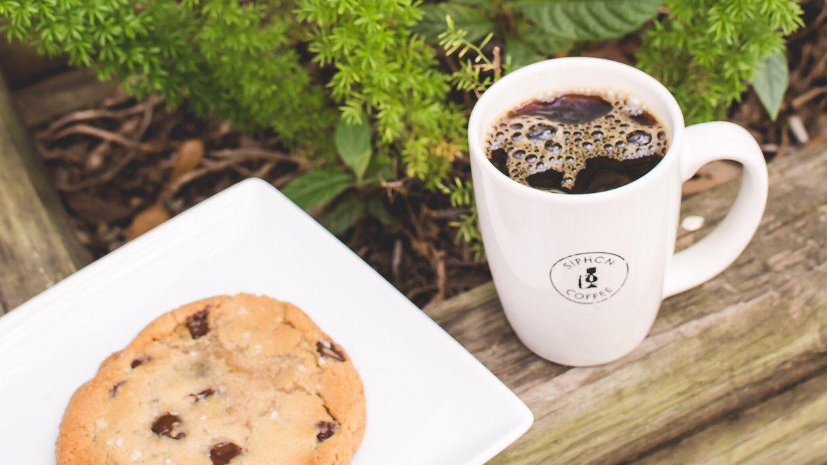 Dear <a href="/MontroseHTX/">Mont-Rose HTX</a> neighbors: we're here for you until 6 pm, weather permitting. Free drip ☕️ and wi-fi. Limited food menu too. 💛#Houston