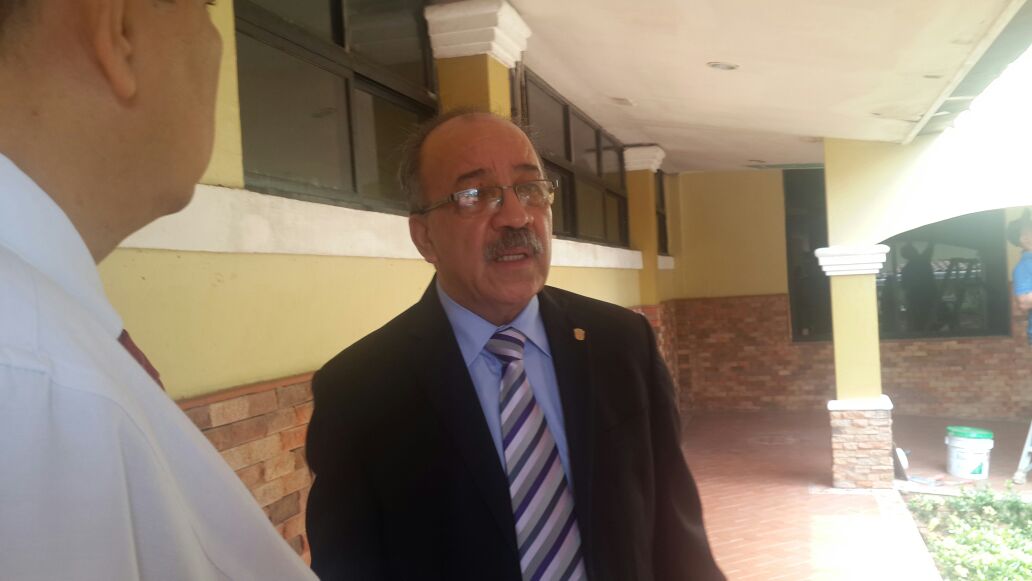 rpc_radio's tweet photo. Docentes del IPT, Juan Díaz interponen denuncia contra directora de ese plantel. Vía @solis_28 #NotiRPCRadio https://t.co/O3BLQXga6c