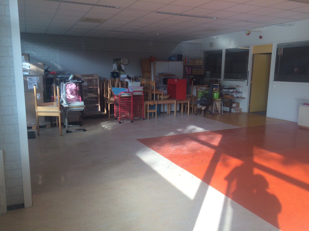 t_Koppel's tweet photo. En we zijn weer begonnen vandaag! Verhuizen en inrichten, donderdag weer verder. https://t.co/r2kh9pJplt