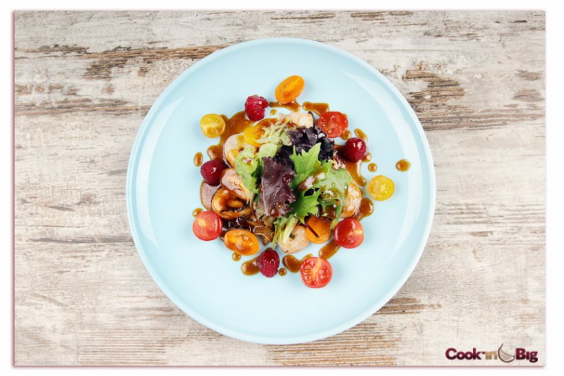 Big_Garlic's tweet photo. #Receta: #Ensalada de gambas, setas, frambuesas y #ajo spring blanco. https://t.co/HPVGABI5FB https://t.co/4b5vk36TDn
