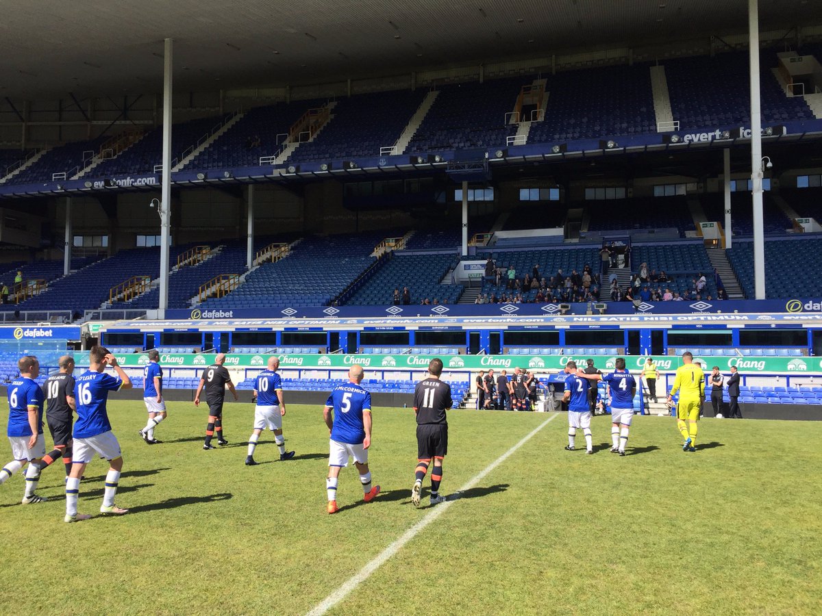 FootballAid's tweet photo. πβ½οΈ The #FootballAid17 @Everton G1 report's now live! Read about the Home team's 4-1 win at Goodison here β‘ https://t.co/3UEoXkagnW https://t.co/xRtCBnmvJP