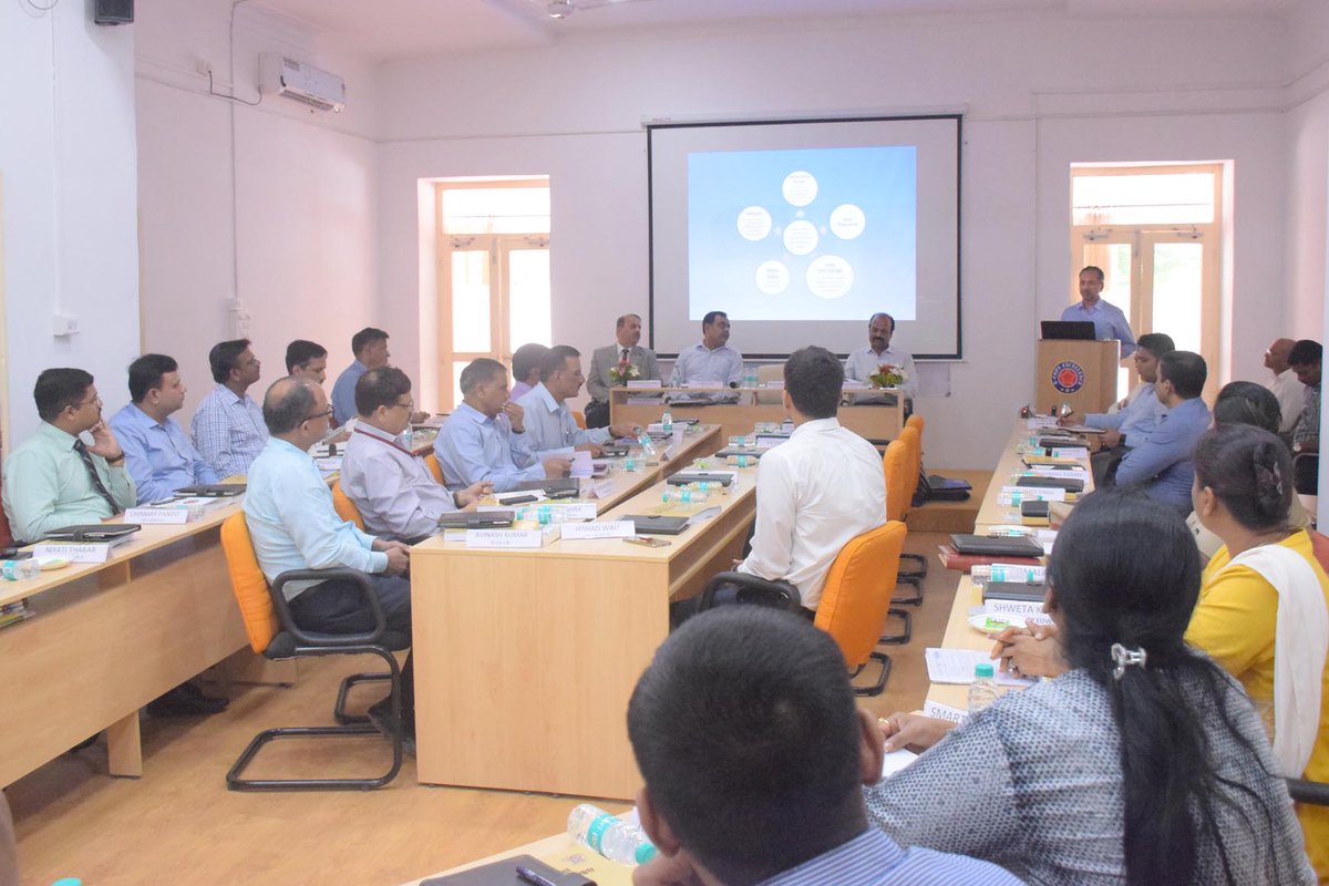 NagpurPolice's tweet photo. inter #state & #district #crime co-ordination #border #conference 2017 by #NCOPS #NagpurPolice
@SpDhule @SPNagpurrural https://t.co/GYSOYnIOfK