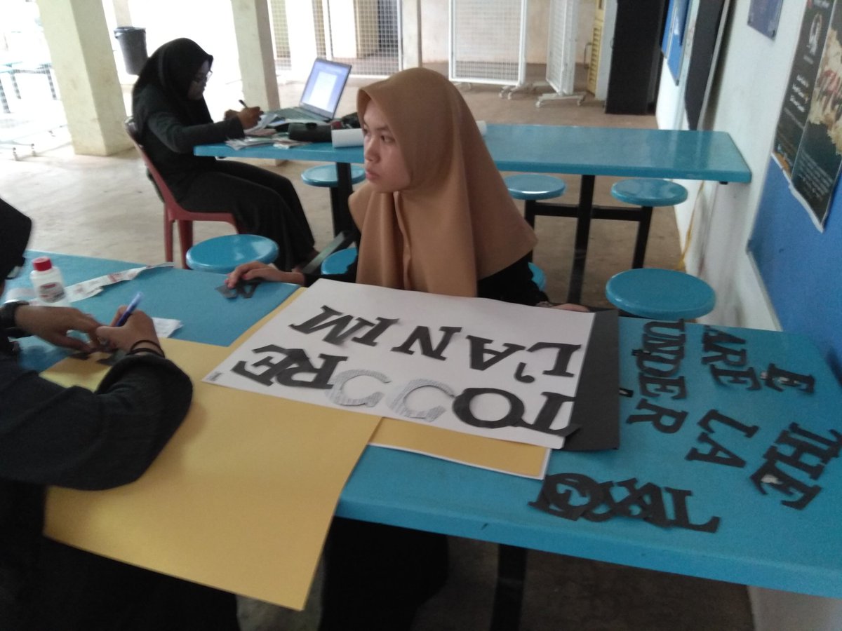 LToccare's tweet photo. Preparing for our exhibition tomorrow 💪 https://t.co/geKYWasP1e