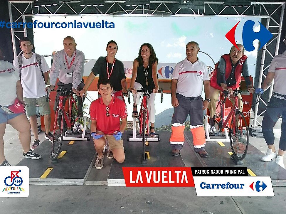 CruzRojaRMurcia's tweet photo. Ya estamos pedaleando en @CarrefourES Zaraiche a favor de la infancia #demoslelavuelta , animaros y ayúdanos hoy a hacer 🚴🚴Km🚴🚴!! https://t.co/OEkKWeY77E