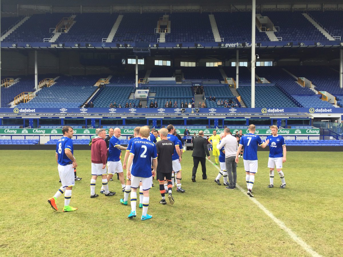 FootballAid's tweet photo. πβ½οΈ The #FootballAid17 @Everton G2 report's also now live! Read about the Home team's 16-4 win at Goodison here β‘ https://t.co/yDWx47eZh2 https://t.co/Gpyp5Bzc6d