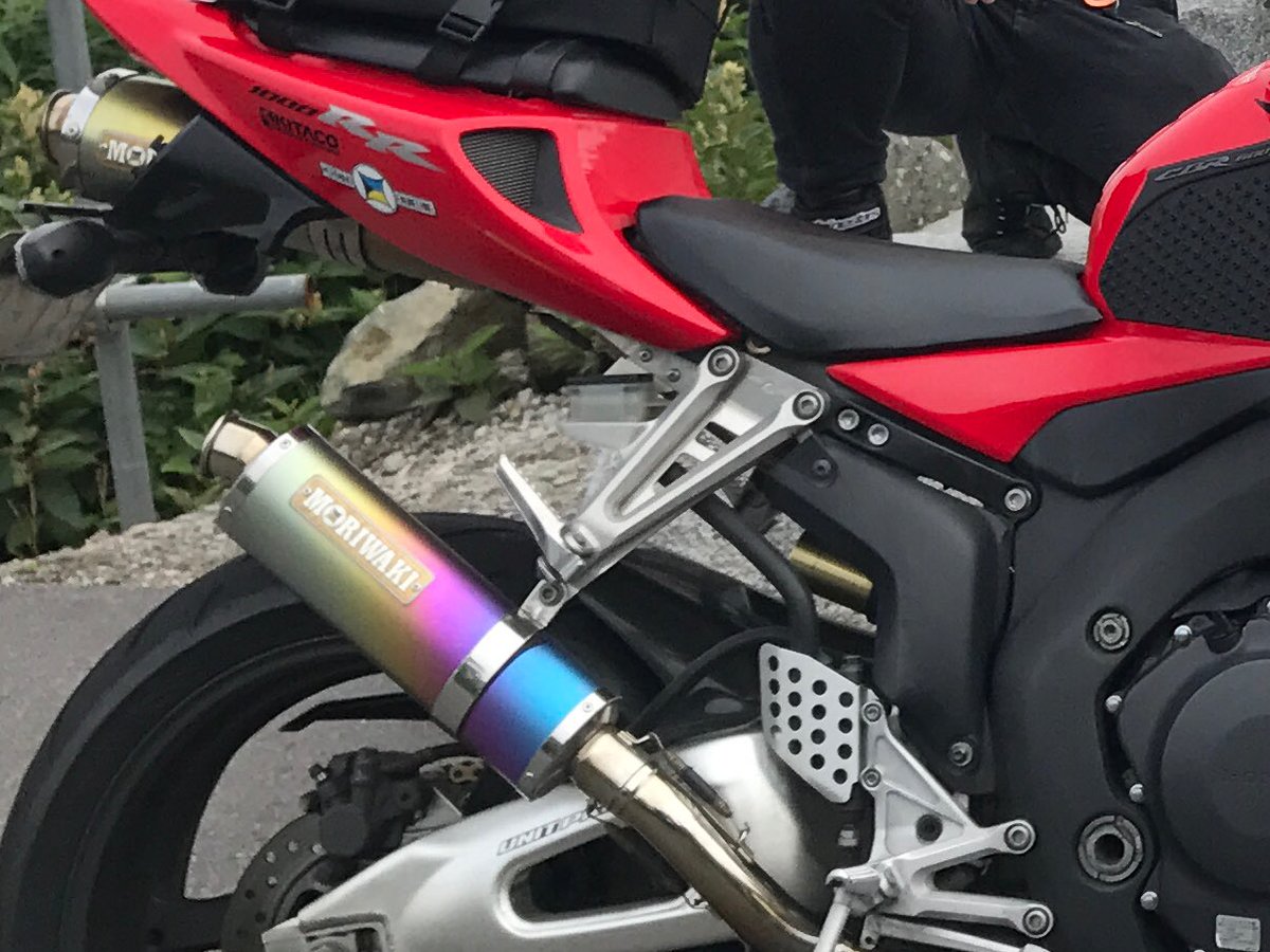 ⚠️【希少】車検対応フルエキモリワキ２本出しマフラー cbr1000rr sc57 希少品】車検対応フルエキモリワキ2本出しマフラー CBR1000RR SC57