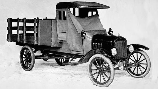 yesservice_es's tweet photo. 100 años han pasado desde el lanzamiento del #Ford TT, uno de los primeros vehículos industriales. Su precio era de 600$.  #YesServices https://t.co/9z95ApsASi