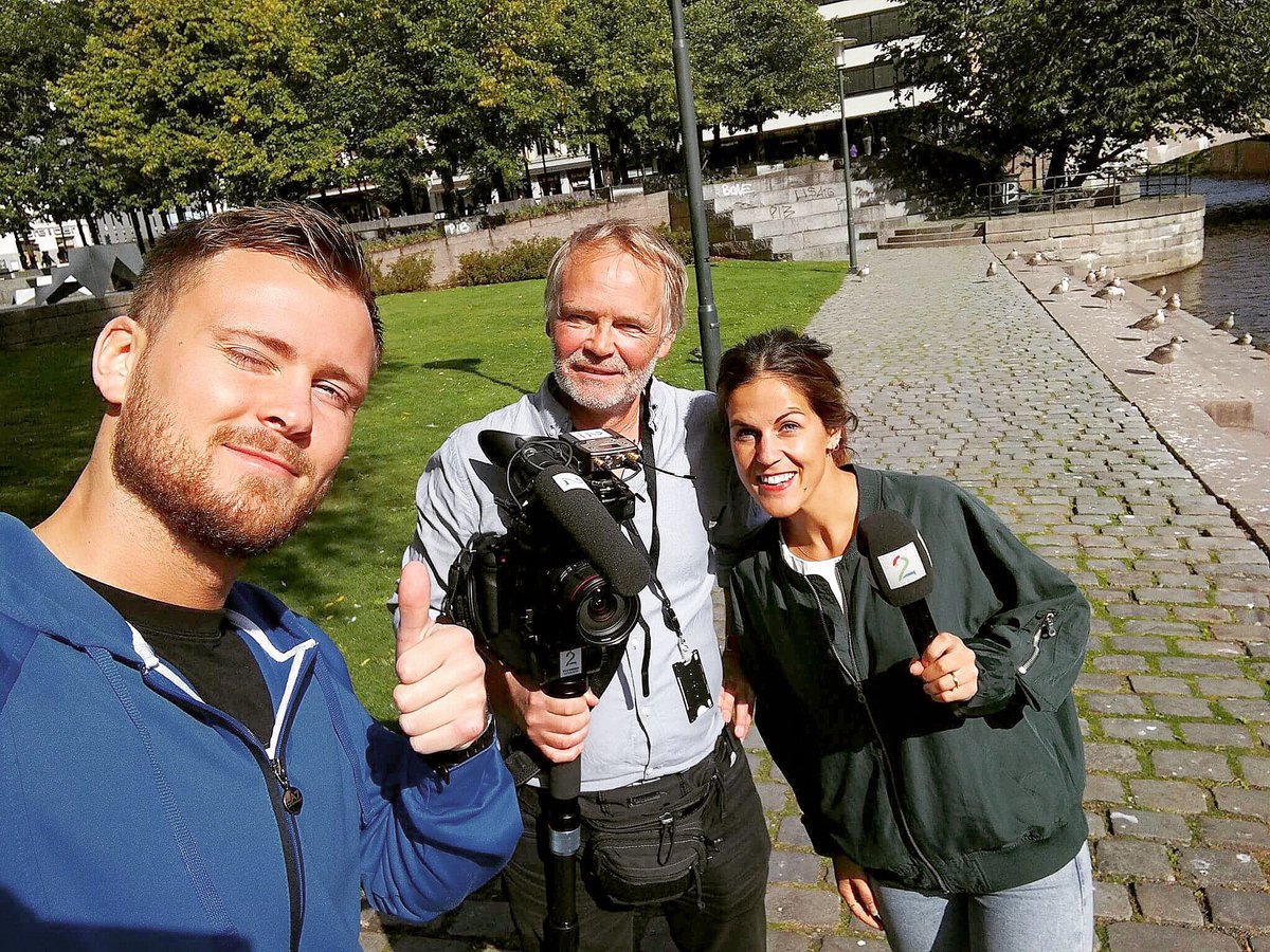 TimLihaug's tweet photo. Hurra for @elinflaglien - bursdag i dag - valgte å feire litt av dagen med meg i Oslo. Takknemlig for det:)) #BringTimHome @2sporten #boxing https://t.co/bSbFoJPD7g