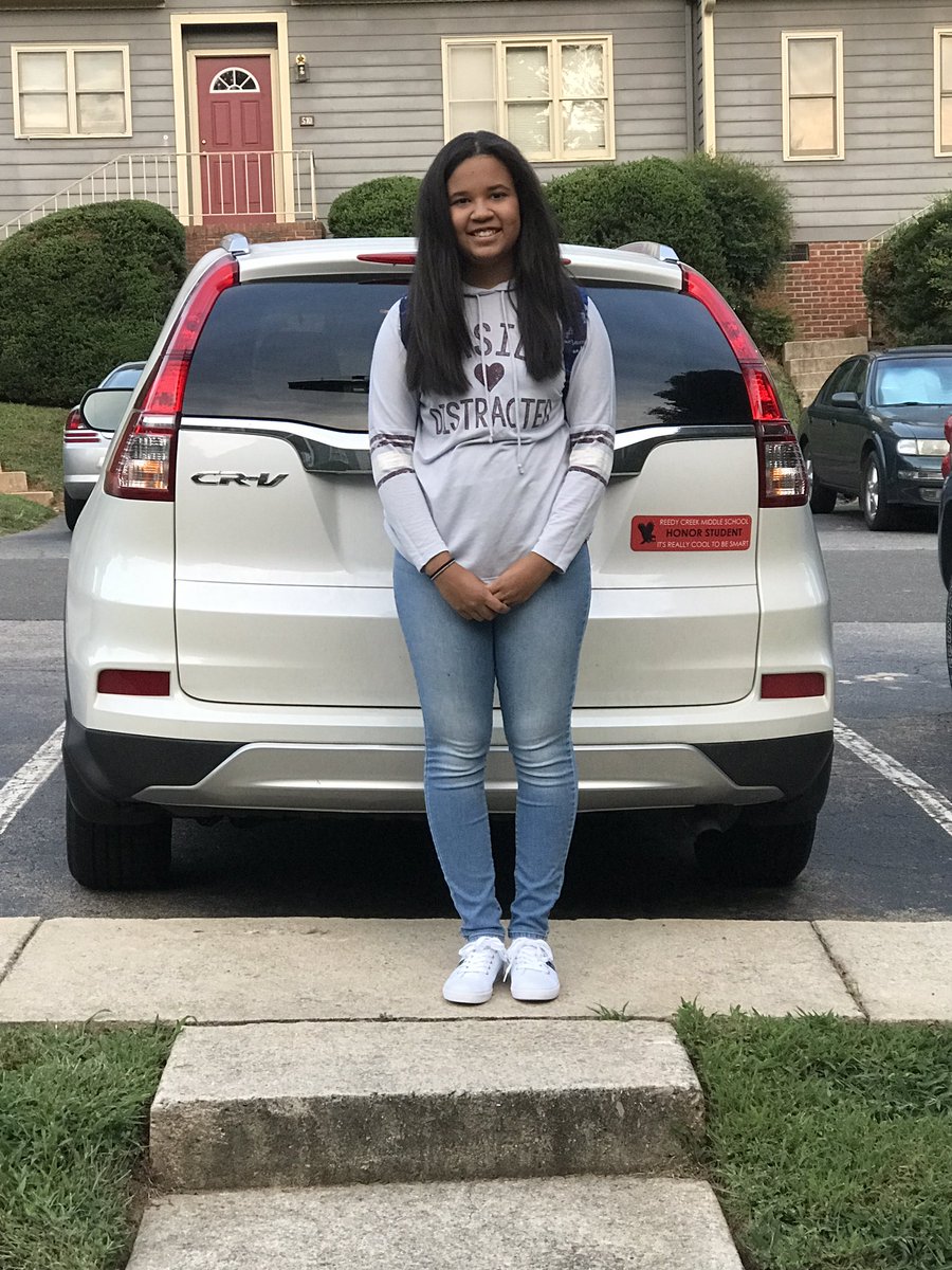 joynersjewels's tweet image. I will not cry, I will not cry.....😭❤️😊#firstdayofhighschool #morningbeauty Her backpack is #peterpan #nevergrowup @AthensDriveHS