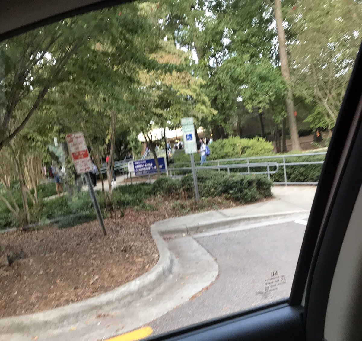 joynersjewels's tweet image. I will not cry, I will not cry.....😭❤️😊#firstdayofhighschool #morningbeauty Her backpack is #peterpan #nevergrowup @AthensDriveHS