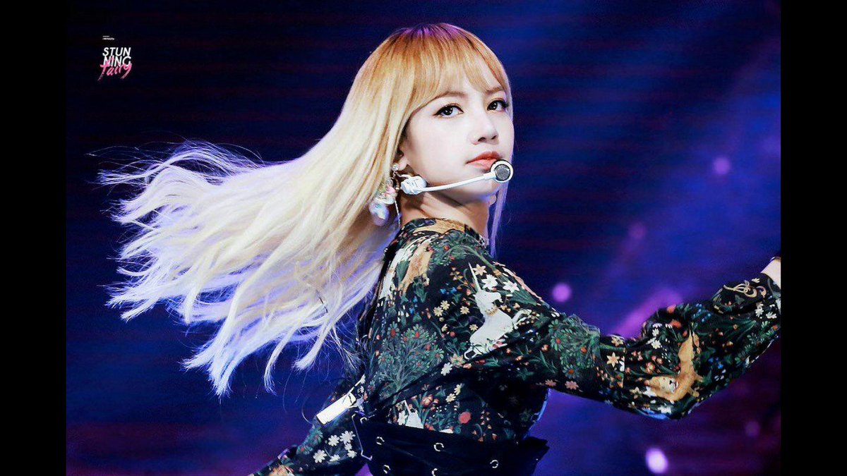 BitchBLACKPINK's tweet photo. เหมือนตุ๊กตานะ ตุ๊กตายางเซ็กซ์อ่ะ ^^ #antiblackpink https://t.co/wD1PjiBIyG