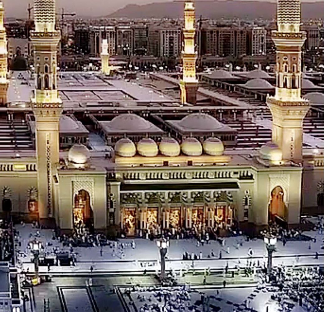 OmAdel000's tweet photo. صلوا على رجُلاً بعثه الله إلينا رسولاً وشفيعاً في يوم لا ينفع فيه مالاً ولا بنون ، اللهُم صلِ وسلم على نبينا مُحمد. 💕🌹
@salwahafiad https://t.co/0JWJzVbtcv